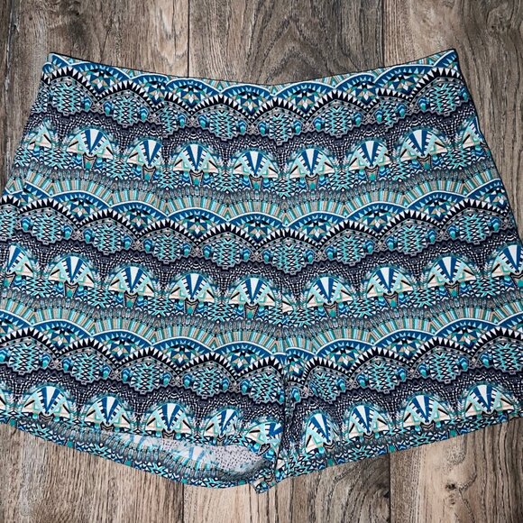 Forever 21 Cute Short Shorts ~ Sz L~ Blues & Black ~ Mid Rise ~ 2.5" Inseam - Picture 1 of 3